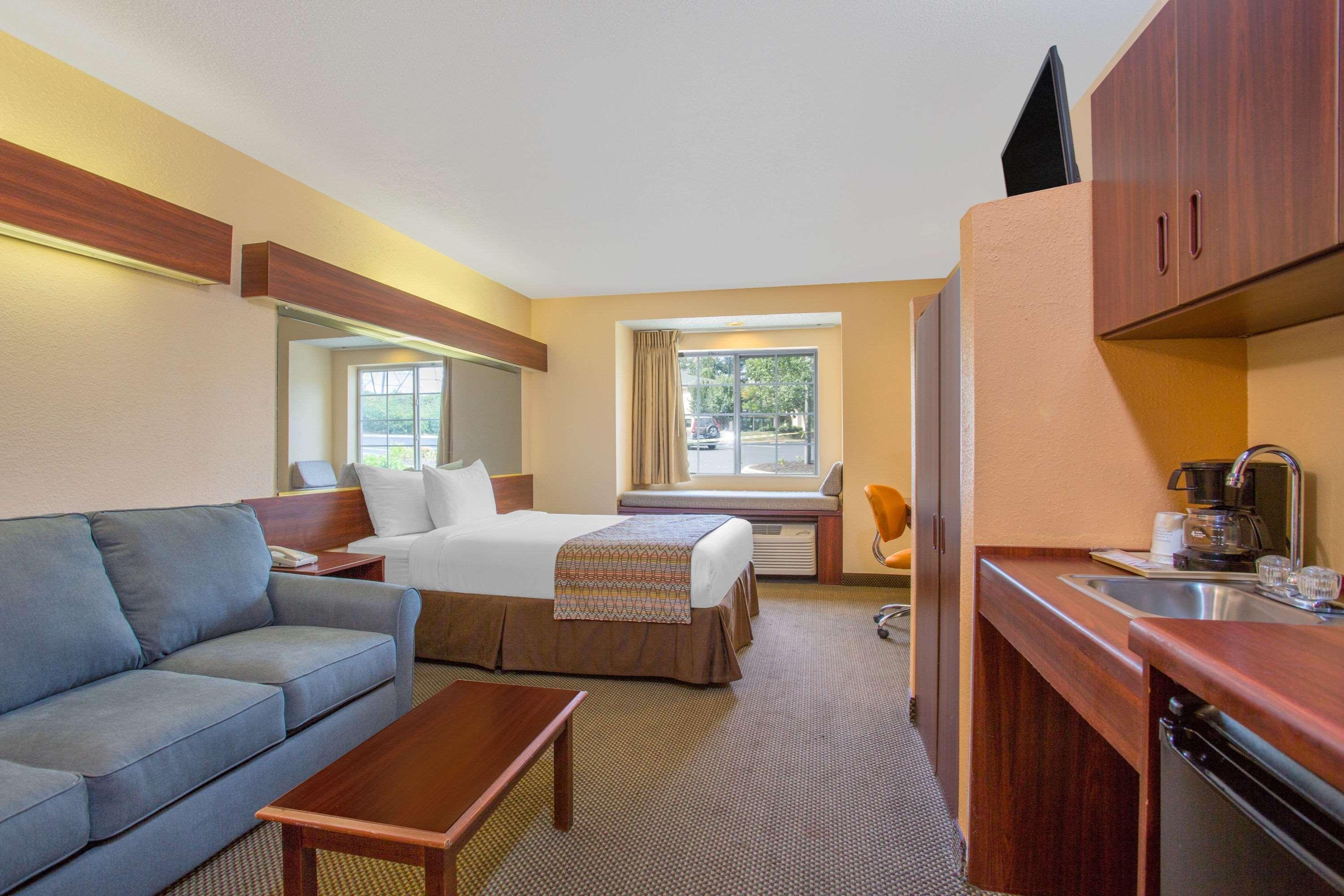 Microtel Inn & Suites By Wyndham Kannapolis/Concord Exterior photo
